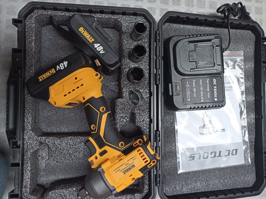 Pistola de impacto tipo DeWalt de 48 vol