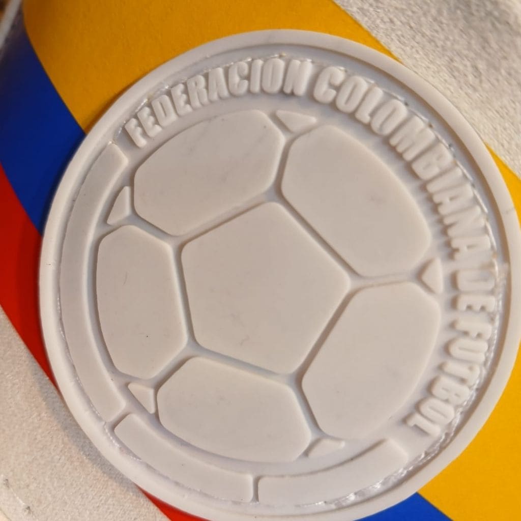 Gorra Edición Centenario 100 Años – Pasión Tricolor colombia
