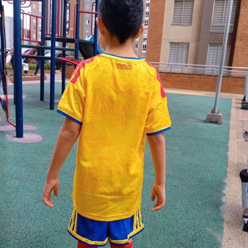 Uniforme Deportivo Infantil – Selección Colombia Conjunto deportivo infantil 2026